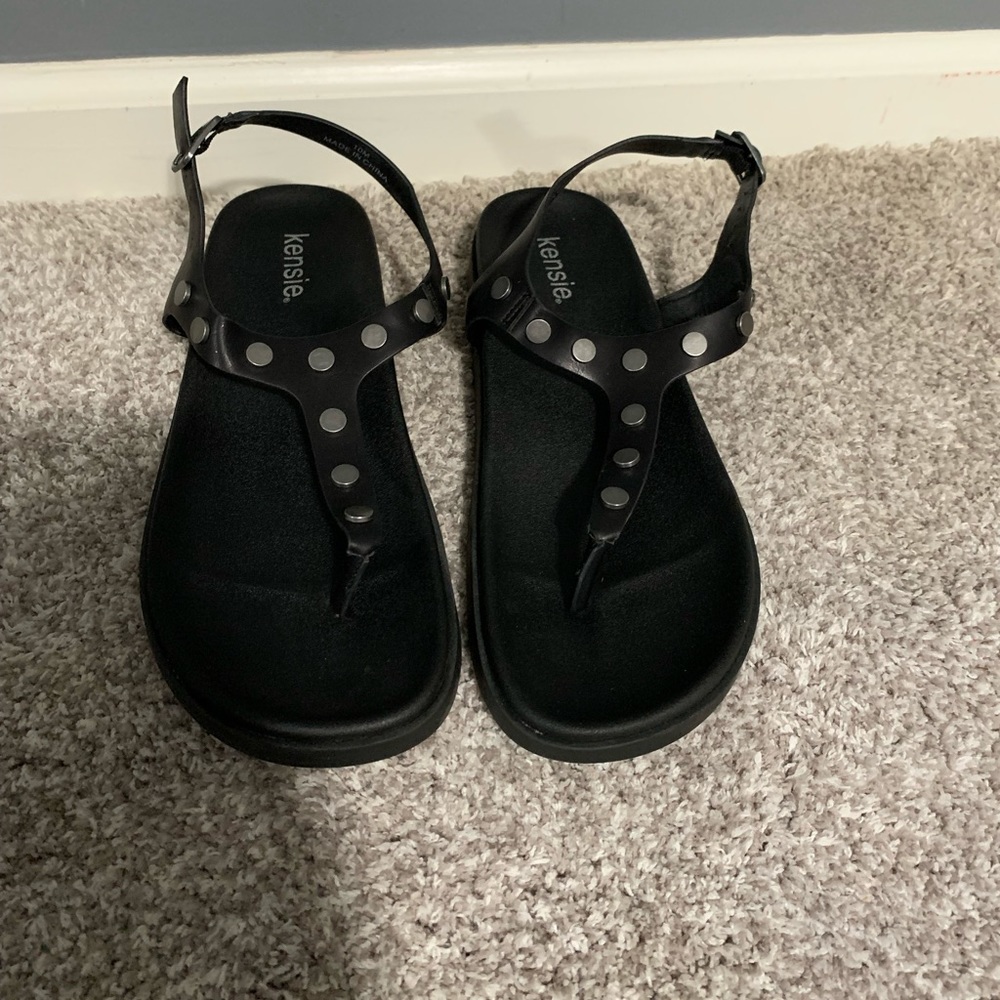Kensie black sandals